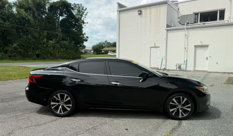 
								2017 Nissan Maxima S full									