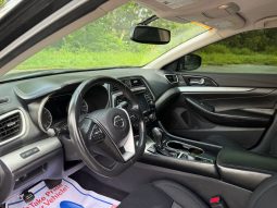 
										2017 Nissan Maxima S full									