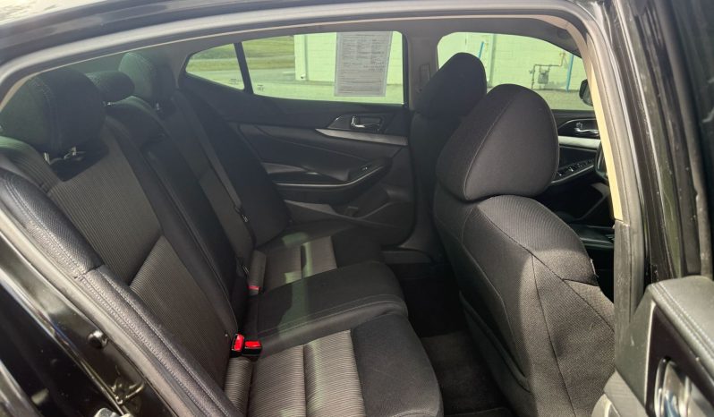 
								2017 Nissan Maxima S full									
