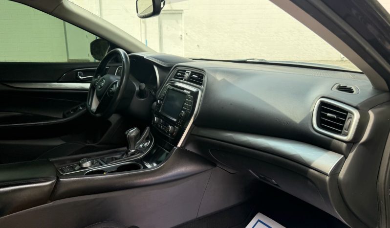 
								2017 Nissan Maxima S full									