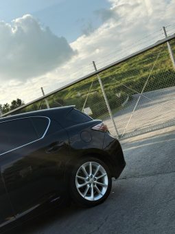 
										2012 Lexus CT200H 103k Miles full									