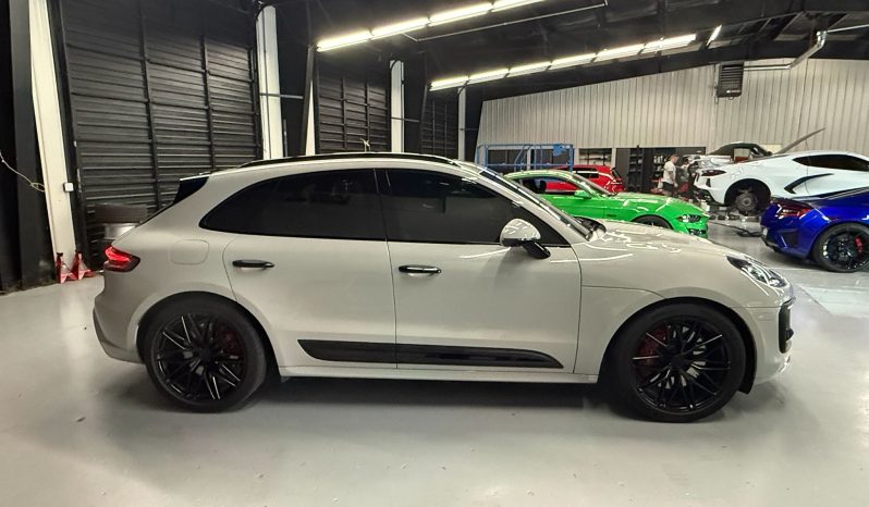 
								2022 Porsche Macan GTS full									