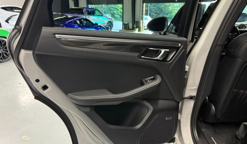 
								2022 Porsche Macan GTS full									
