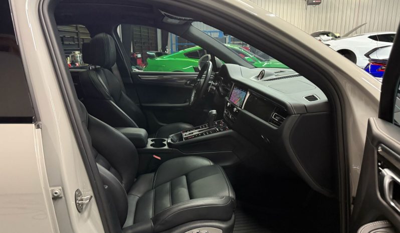 
								2022 Porsche Macan GTS full									