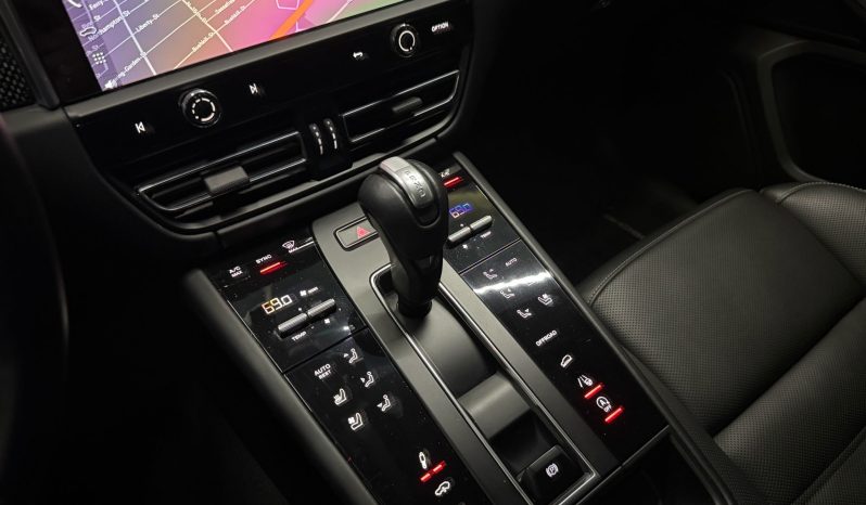 
								2022 Porsche Macan GTS full									