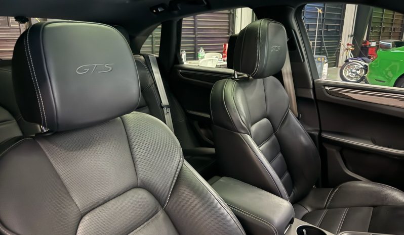 
								2022 Porsche Macan GTS full									