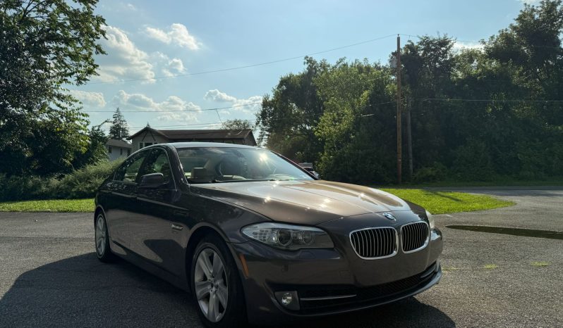 
								2012 BMW 528i xDrive full									