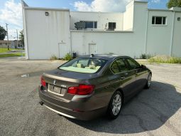 
										2012 BMW 528i xDrive full									