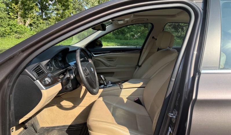 
								2012 BMW 528i xDrive full									