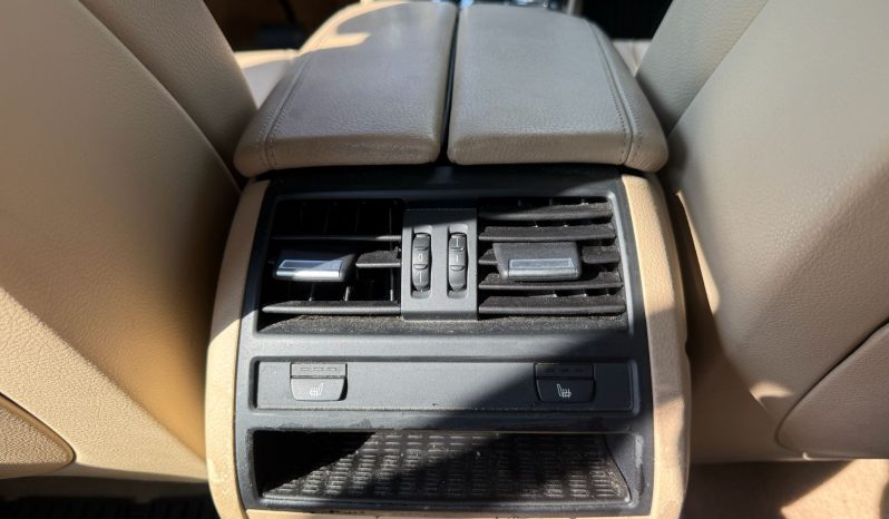 
								2012 BMW 528i xDrive full									
