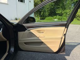 
										2012 BMW 528i xDrive full									