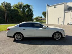 
										2024 BMW 530i xDrive full									