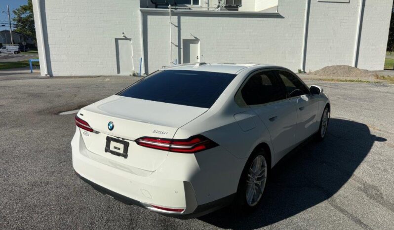 
								2024 BMW 530i xDrive full									