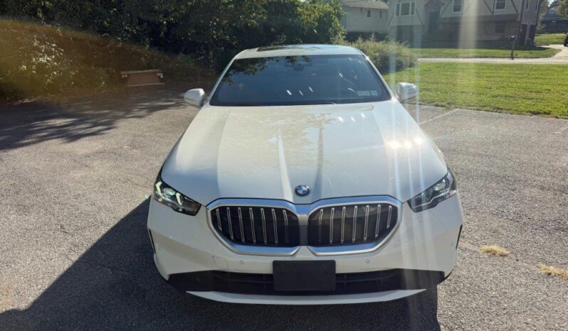 
								2024 BMW 530i xDrive full									