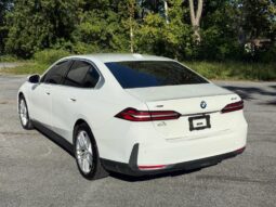 
										2024 BMW 530i xDrive full									