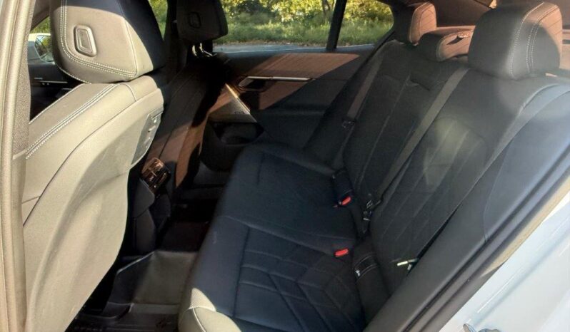 
								2024 BMW 530i xDrive full									