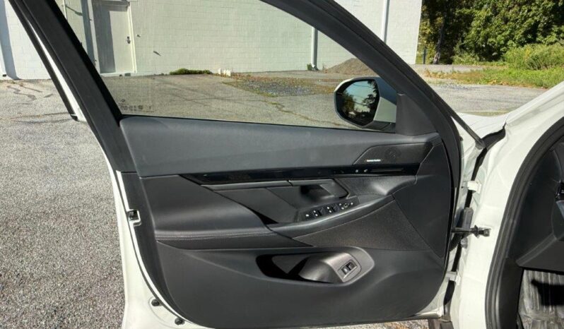 
								2024 BMW 530i xDrive full									