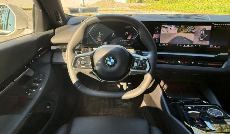 
								2024 BMW 530i xDrive full									