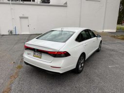 
										2024 Honda Accord EX full									