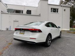 
										2024 Honda Accord EX full									