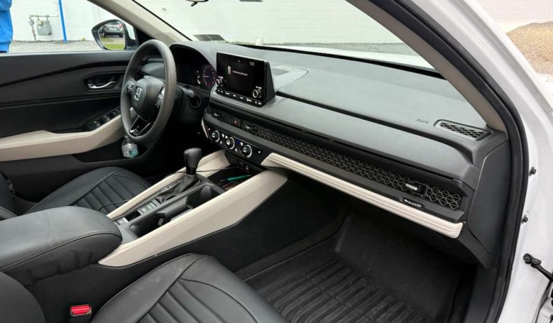 
								2024 Honda Accord EX full									