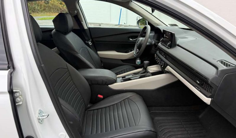 
								2024 Honda Accord EX full									