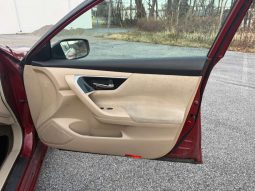 
										2014 Nissan Altima S full									