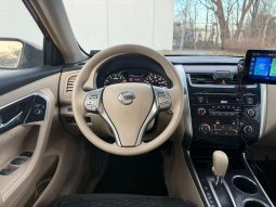 
										2014 Nissan Altima S full									