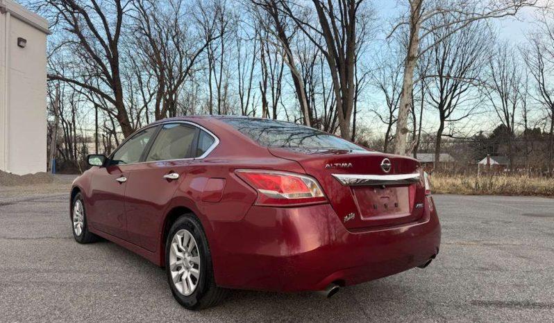 
								2014 Nissan Altima S full									
