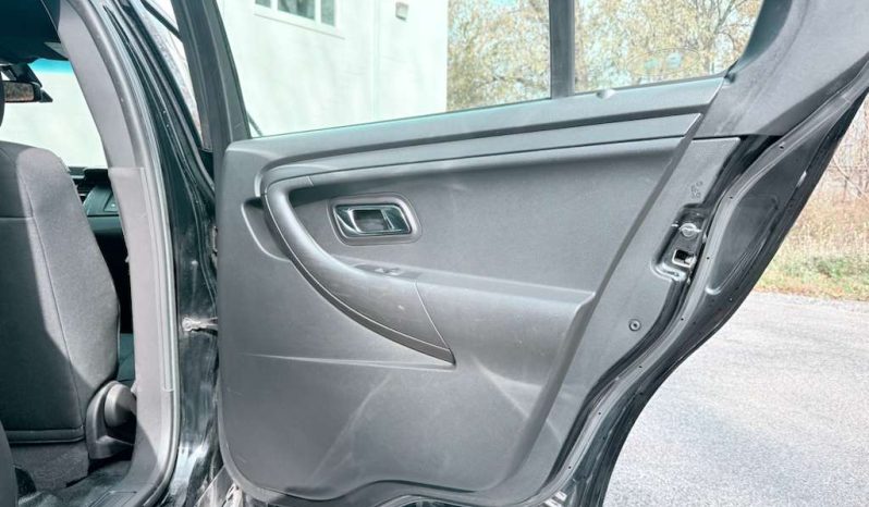 
								2017 Ford Taurus Police Interceptor full									