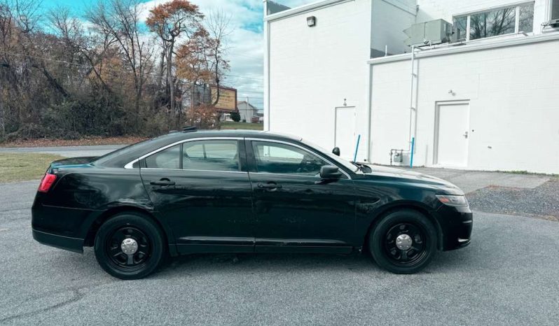 
								2017 Ford Taurus Police Interceptor full									