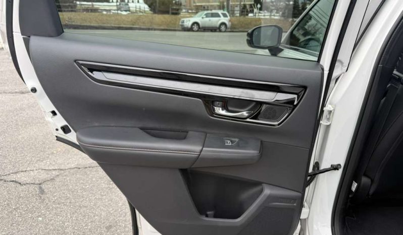 
								2025 Honda CR-V Hybrid Sport Touring full									