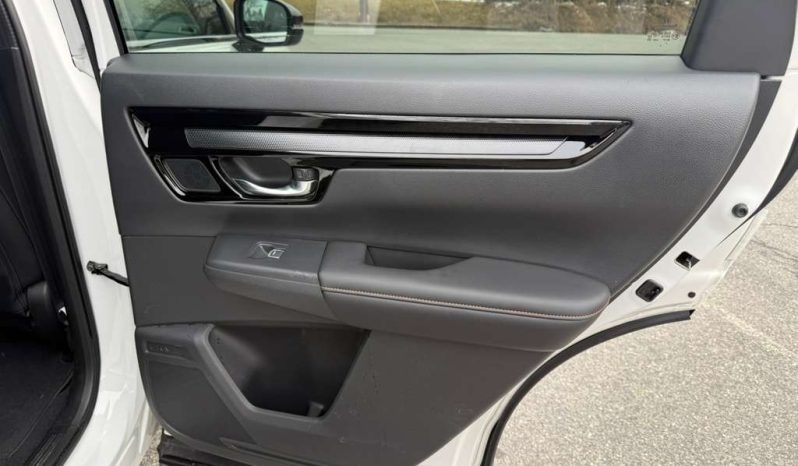 
								2025 Honda CR-V Hybrid Sport Touring full									