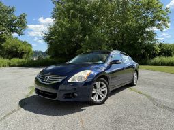 
										2010 Nissan Altima 3.5 SR full									
