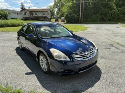 
										2010 Nissan Altima 3.5 SR full									